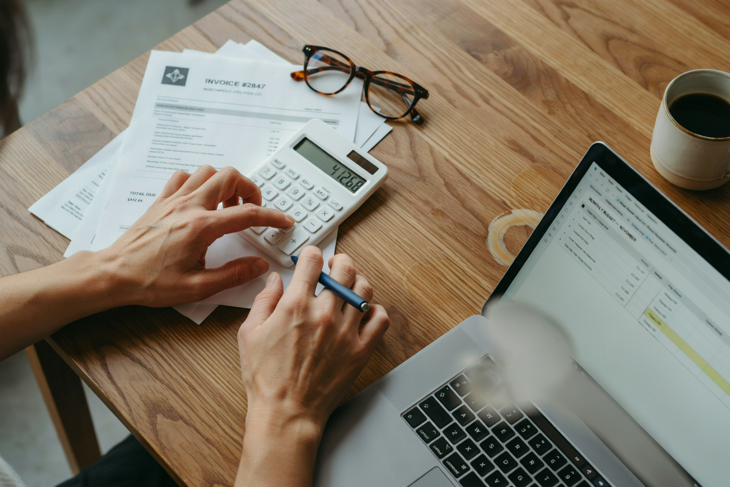 In-house vs outsourced accounting uae