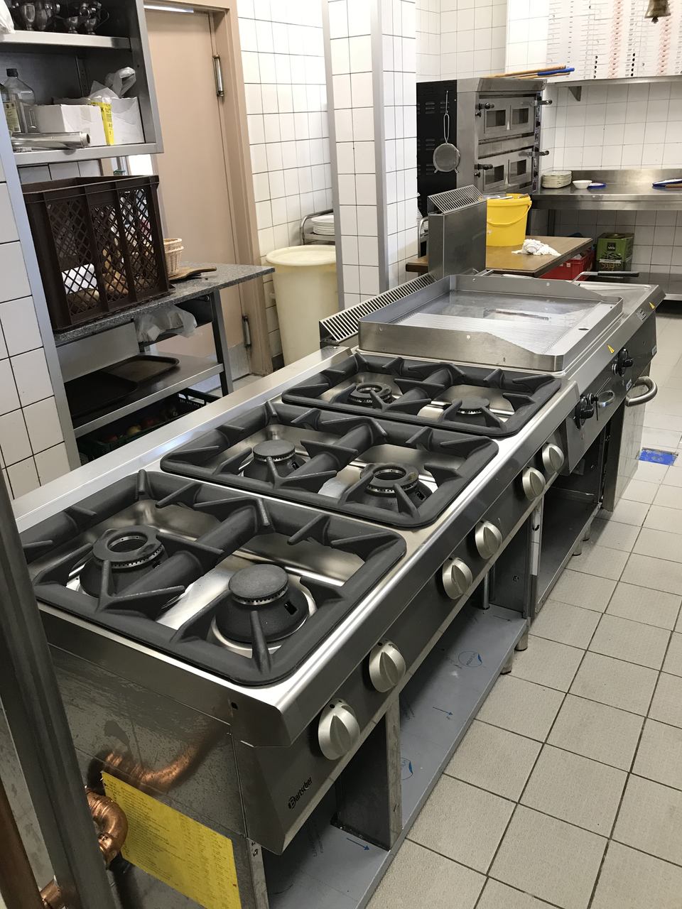 Installation von Gasgeräten in gewerblichen Küchen sowie Labor- u. Unterrichtsräumen - Online