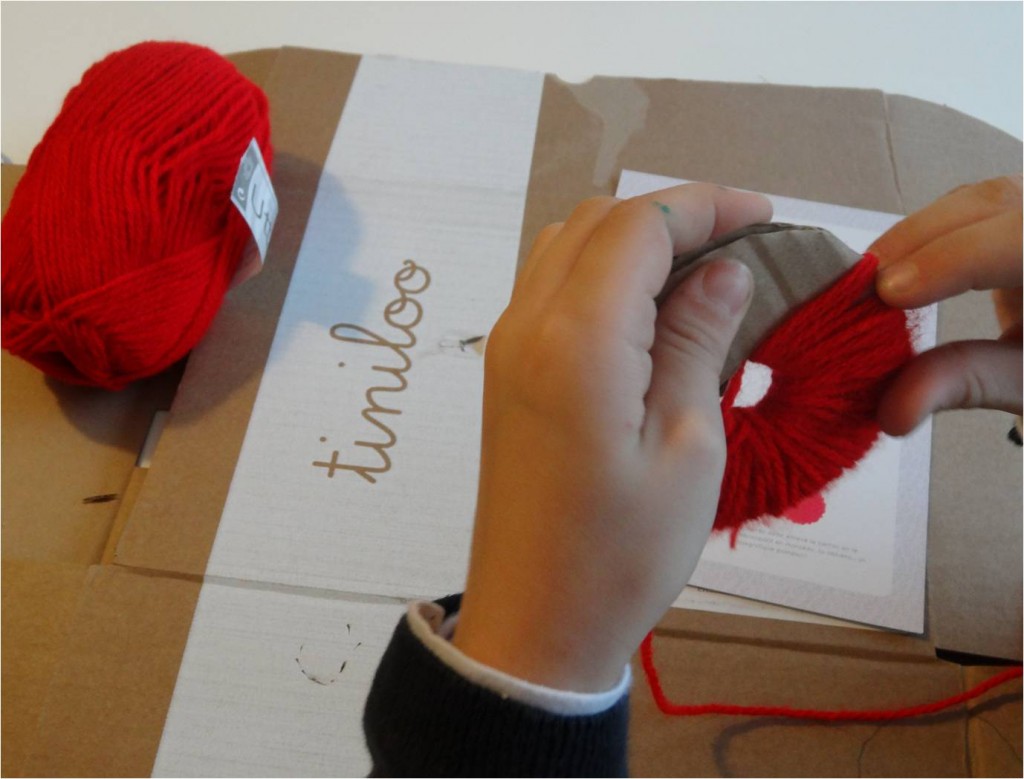 realisation pompon box creative enfant tiniloo