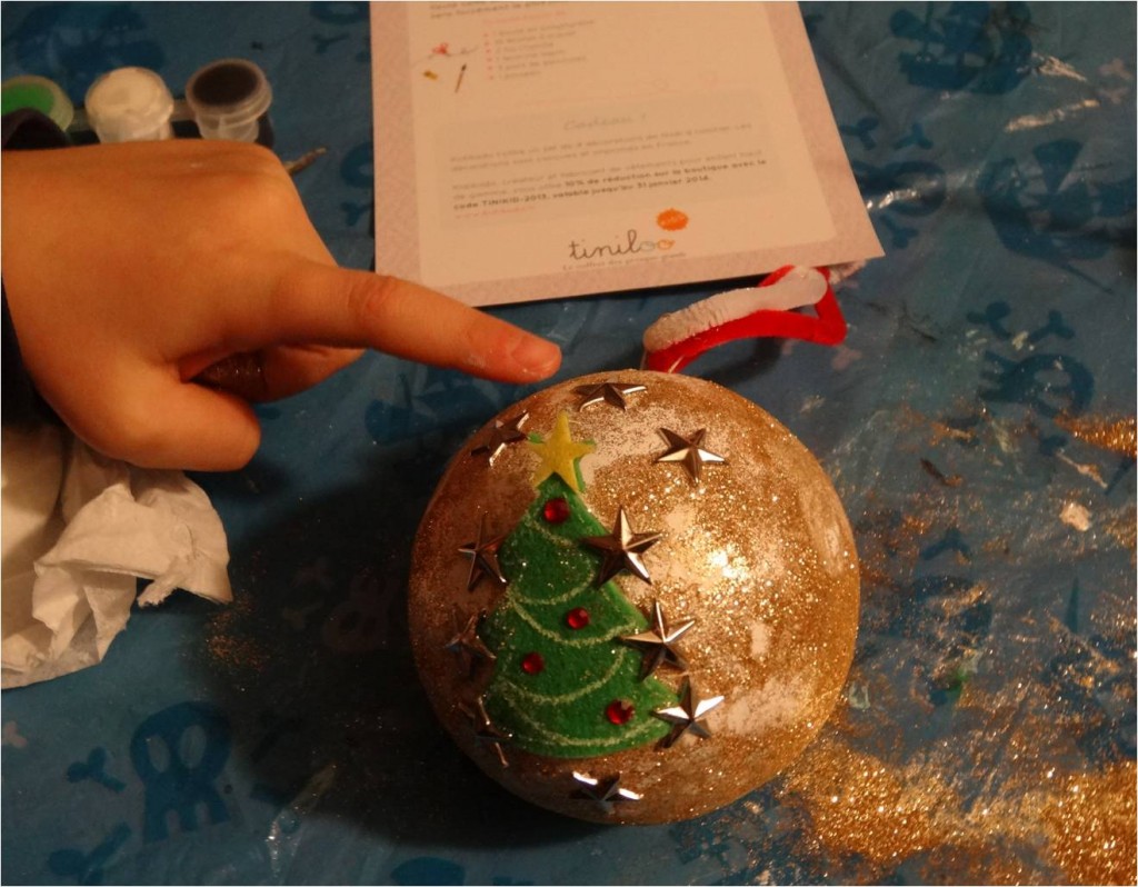 boule de noel decoree