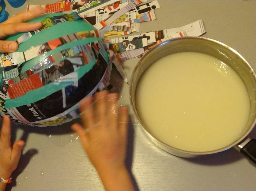 fabrication montgolfiere papier mache ballon