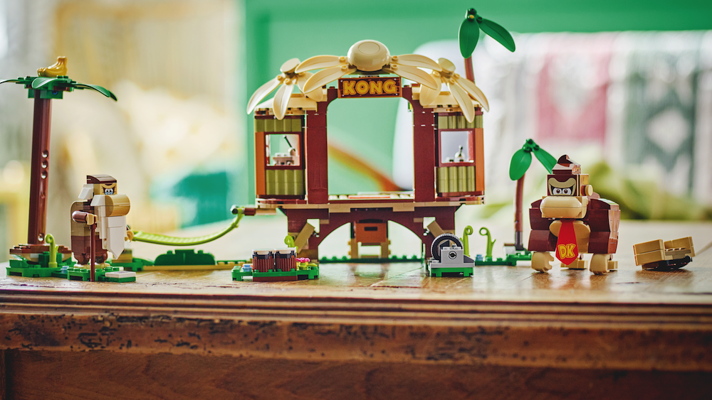 Donkey Kong's Treehouse Lego Set