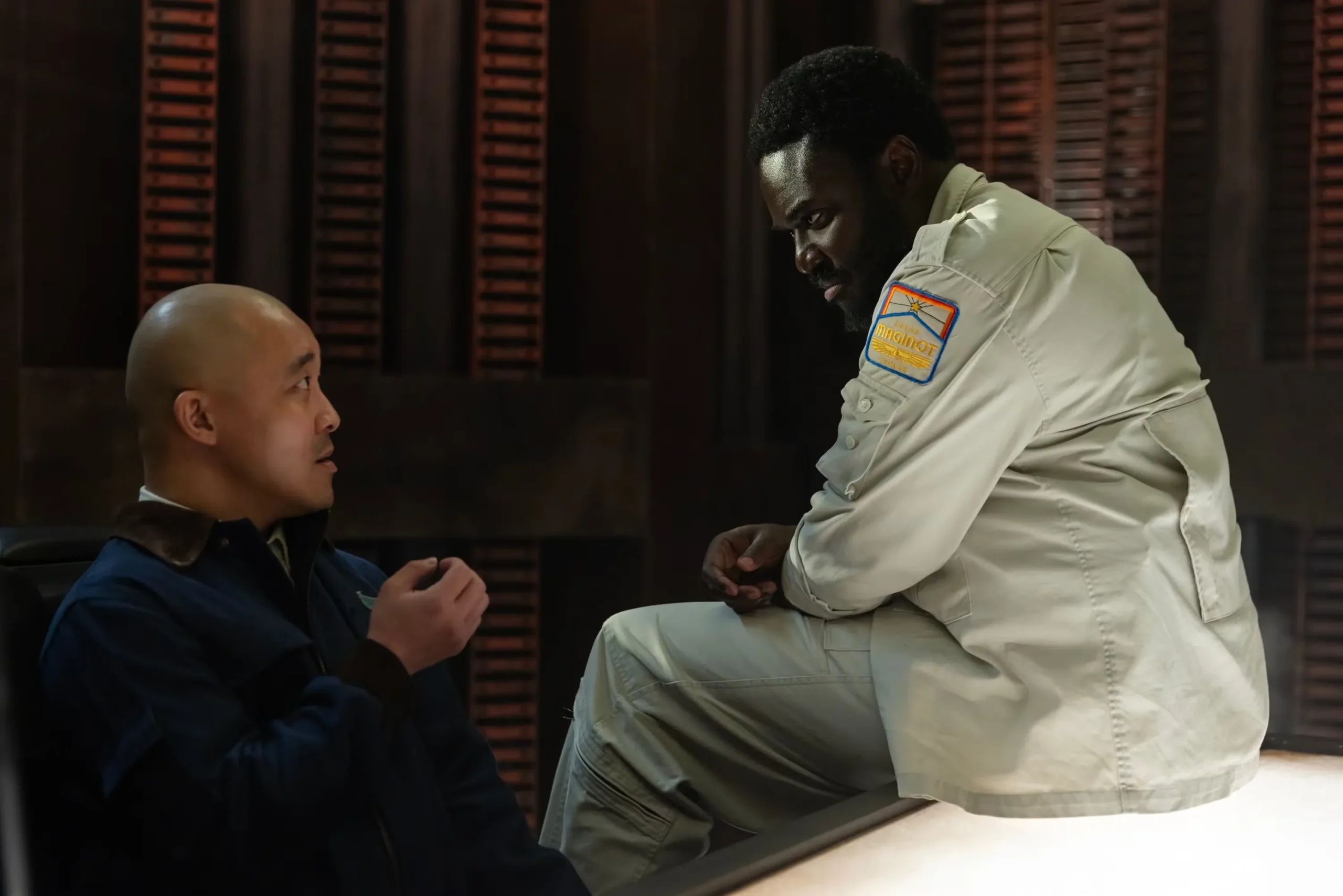 Morrow becomes a detective, giving episode 5 a distinct noir feeling