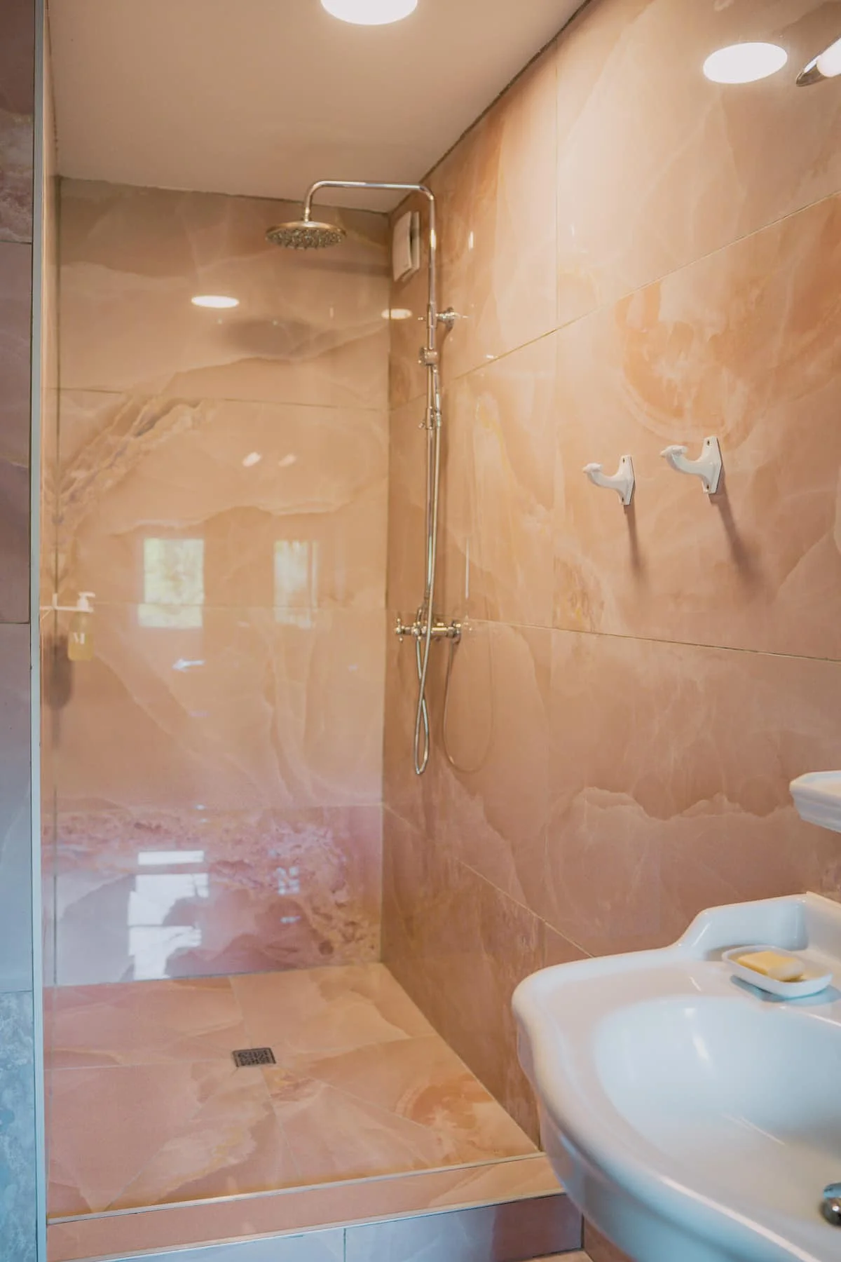Salle de bains entière 4
