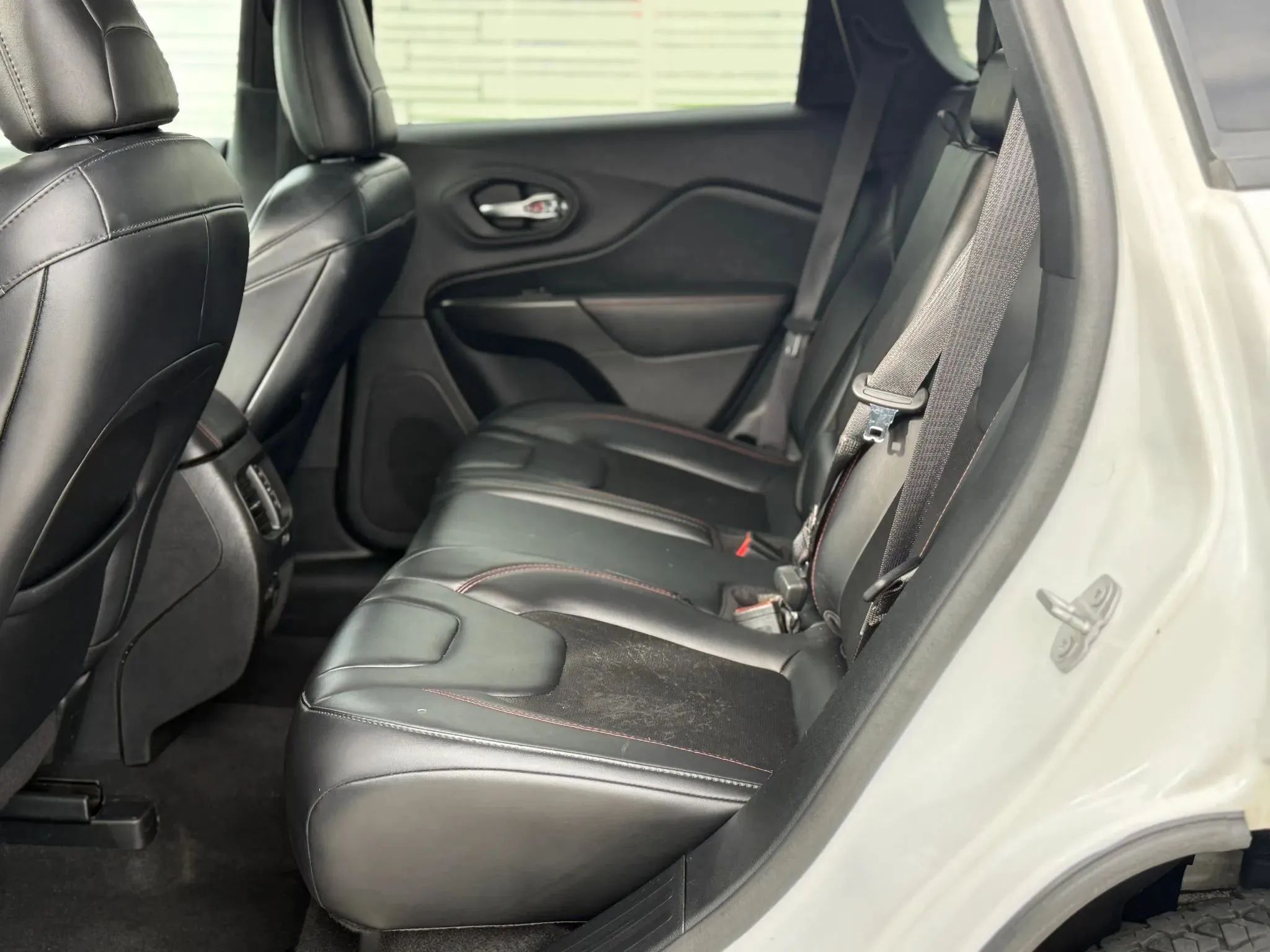 2020 Jeep Cherokee Trailhawk - Photo 12