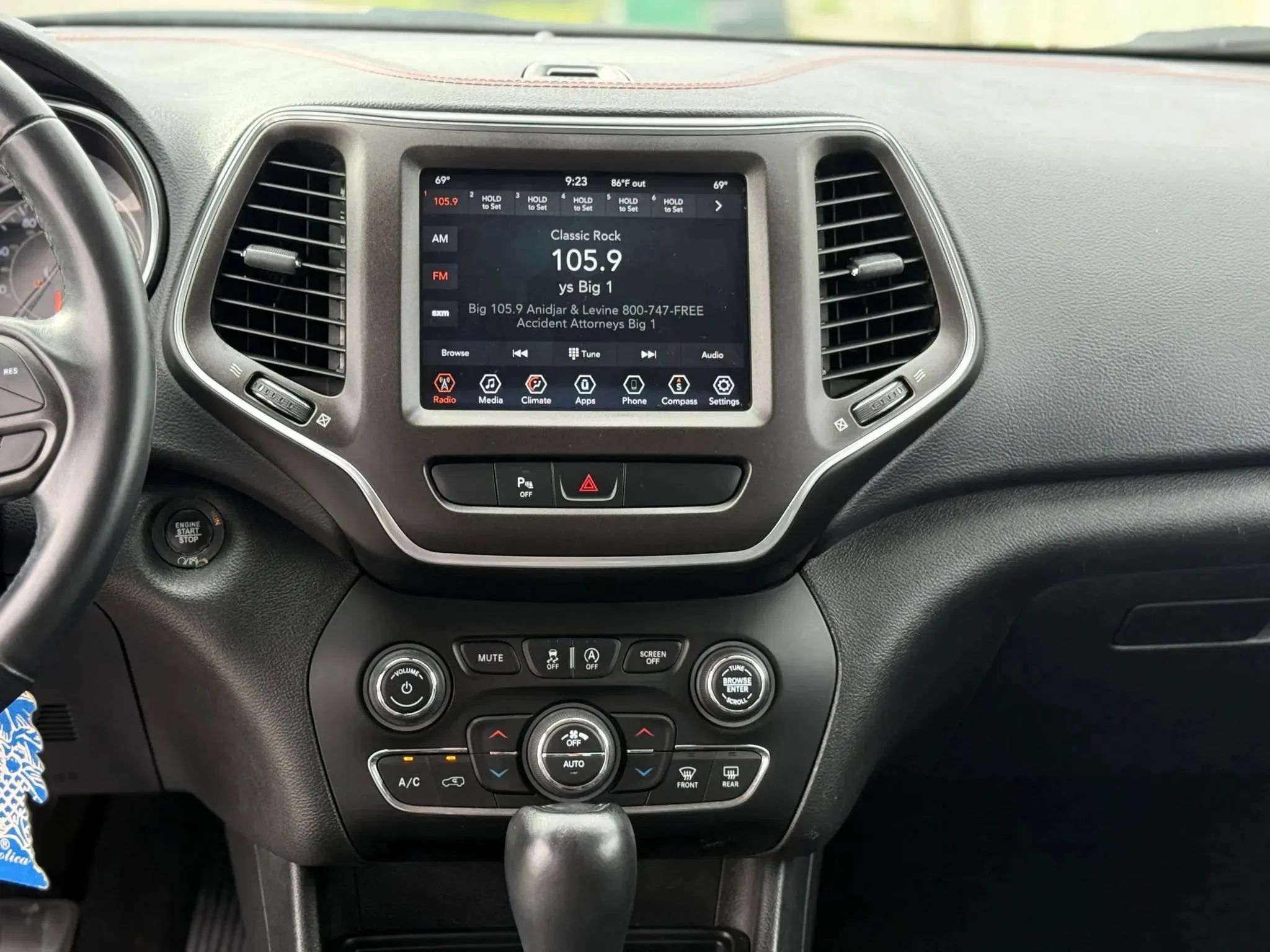 2020 Jeep Cherokee Trailhawk - Photo 13