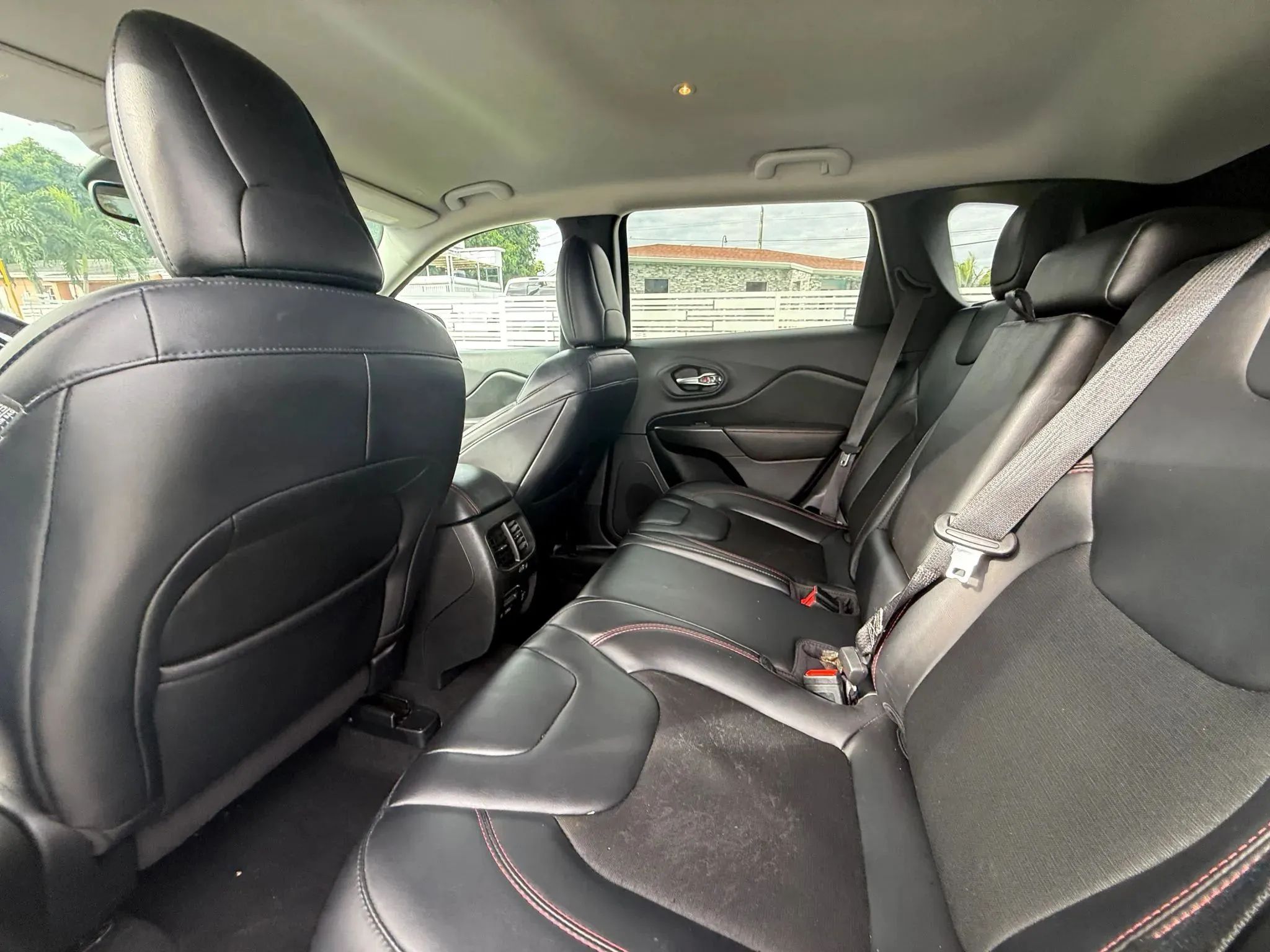 2020 Jeep Cherokee Trailhawk - Photo 17