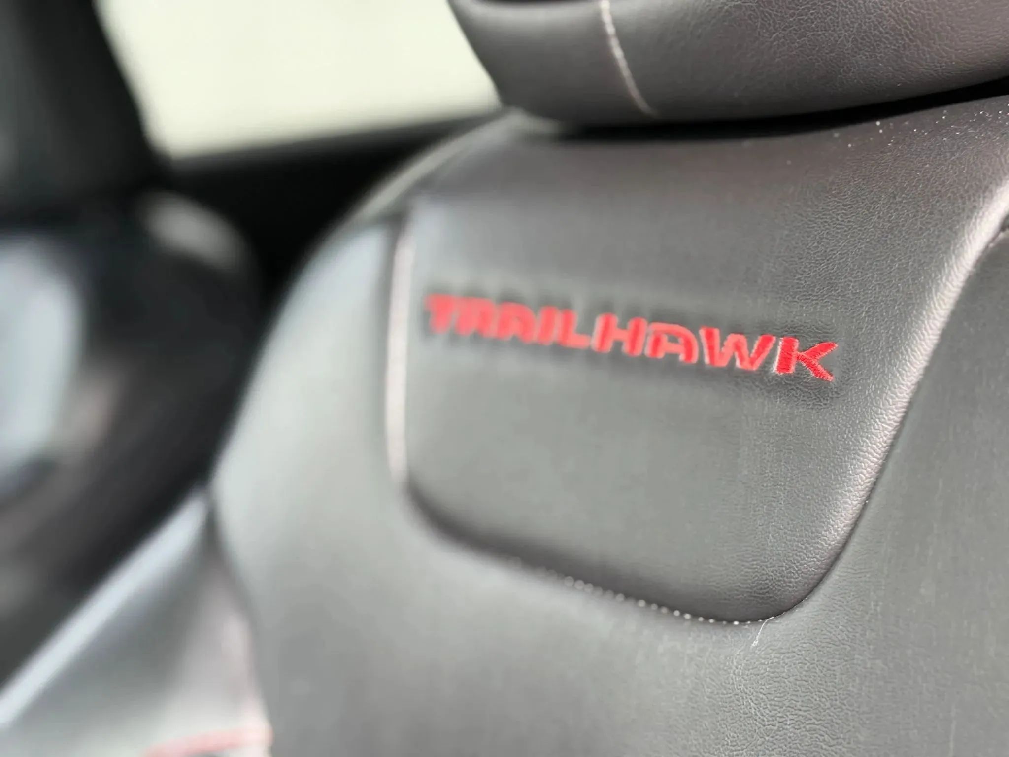 2020 Jeep Cherokee Trailhawk - Photo 20