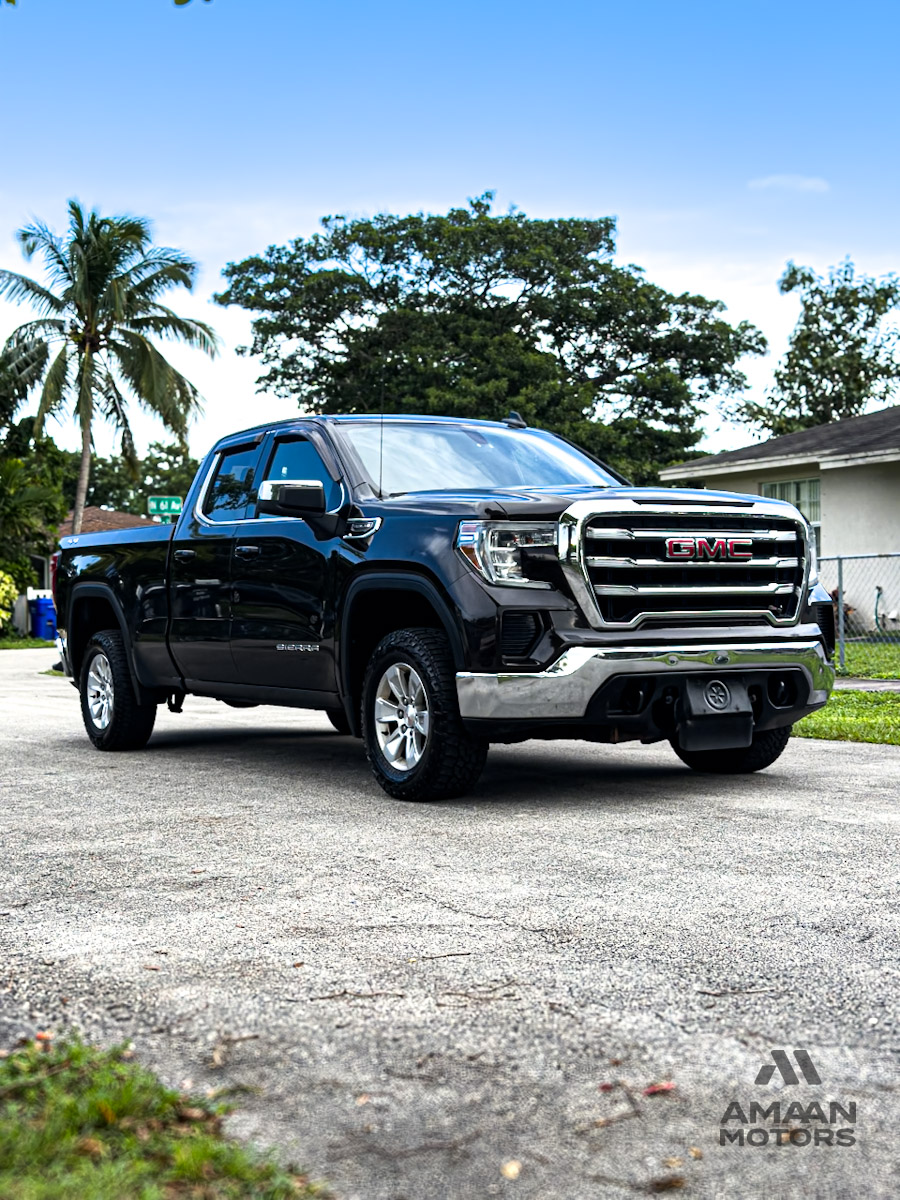 2019 GMC Sierra 1500 SLE's photo