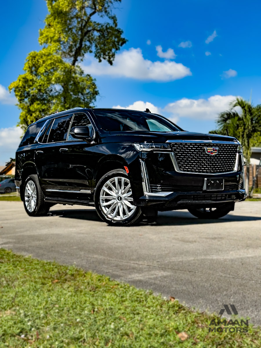 2022 Cadillac Escalade Luxury's photo
