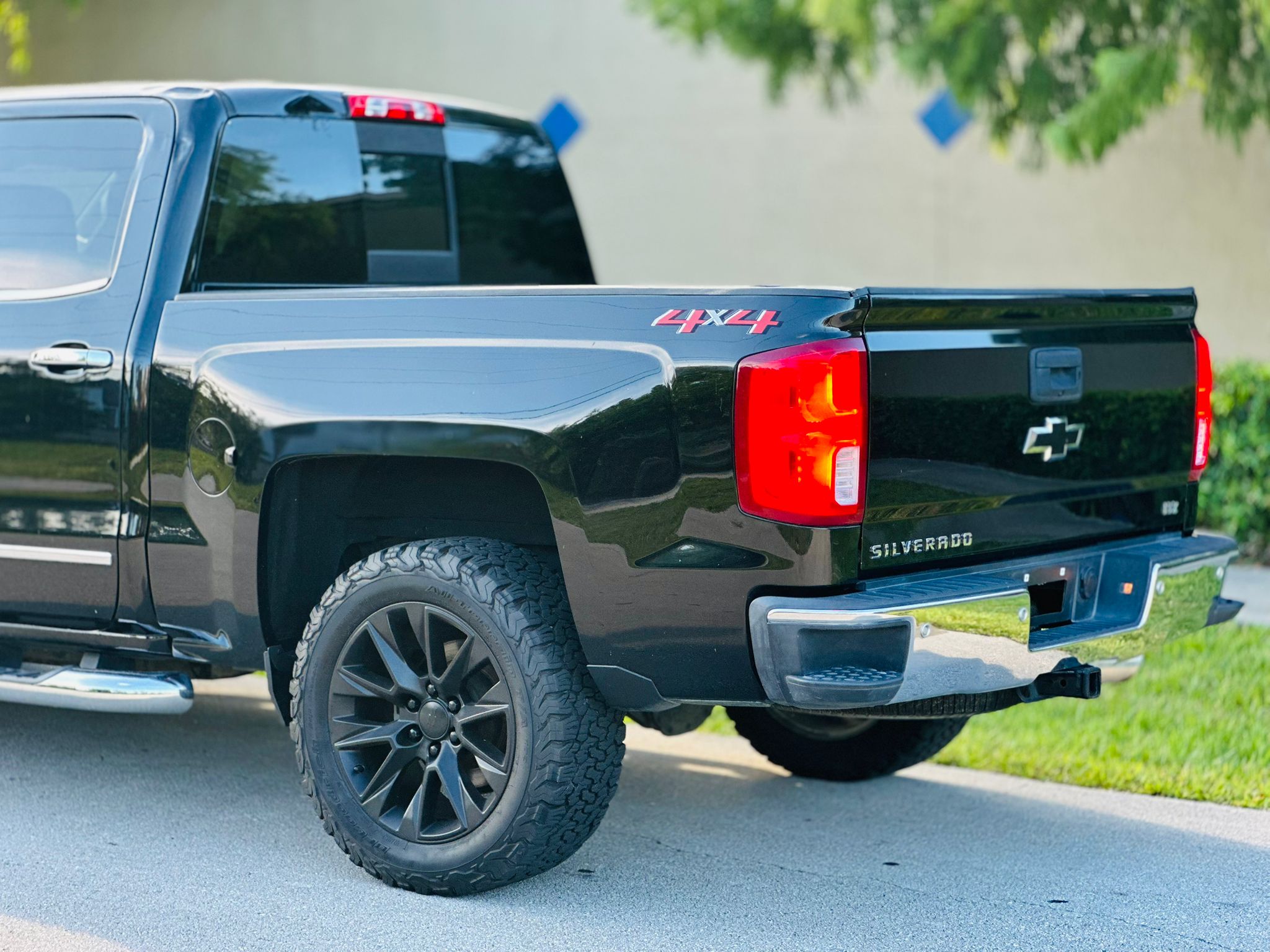 2018 Chevrolet Silverado 1500 LTZ - Photo 6