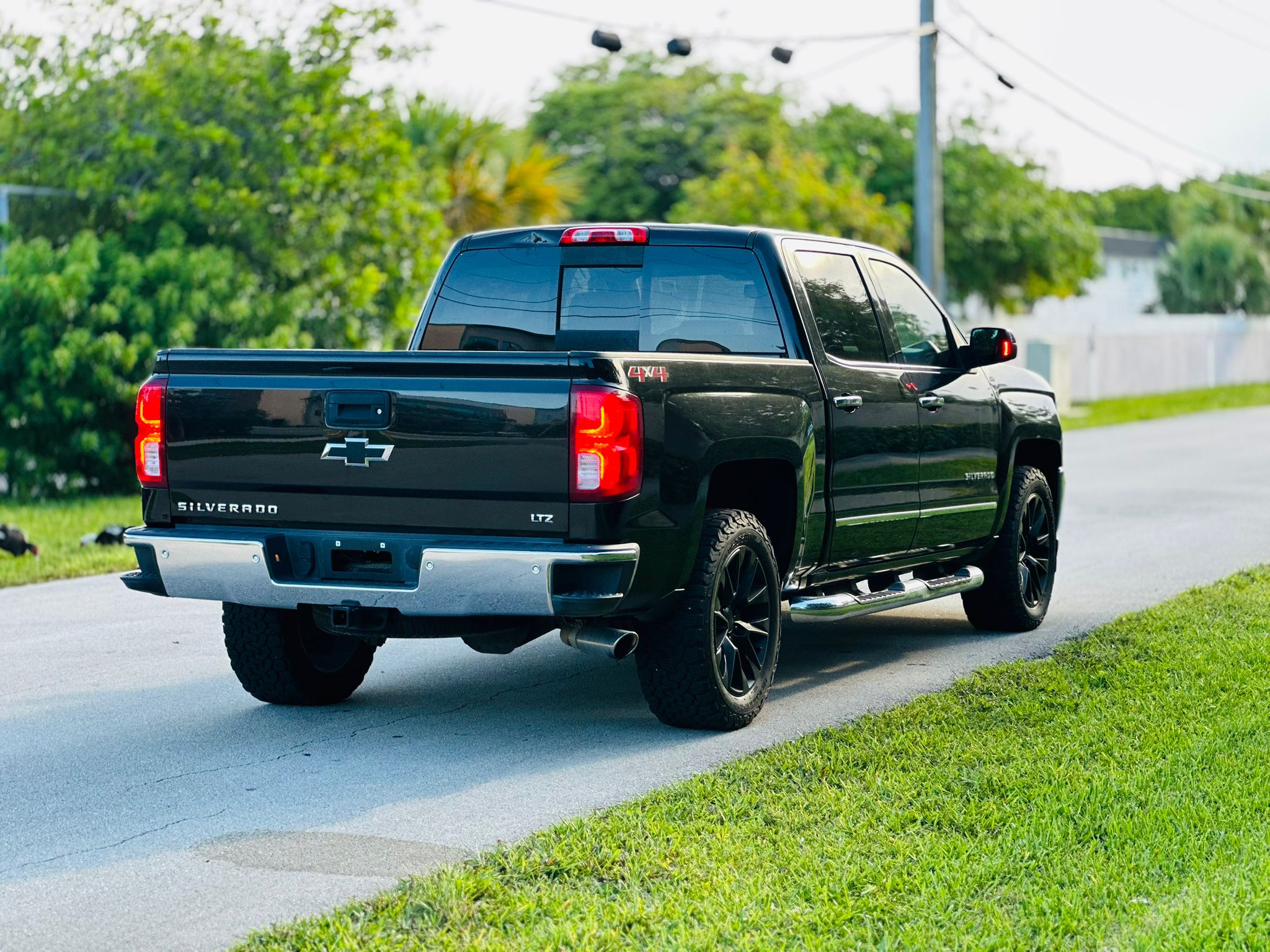 2018 Chevrolet Silverado 1500 LTZ - Photo 9