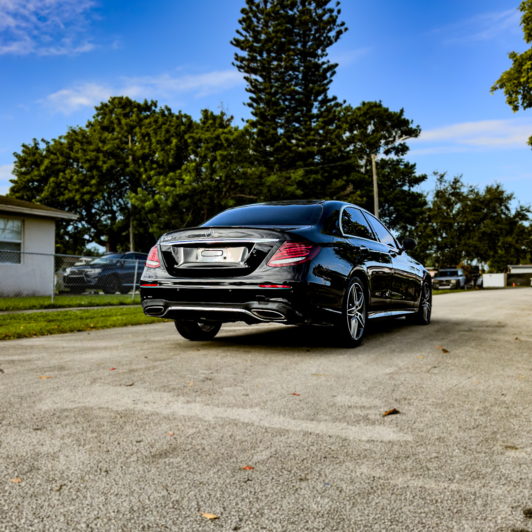 2019 Mercedes-Benz E-Class E300 - Photo 6