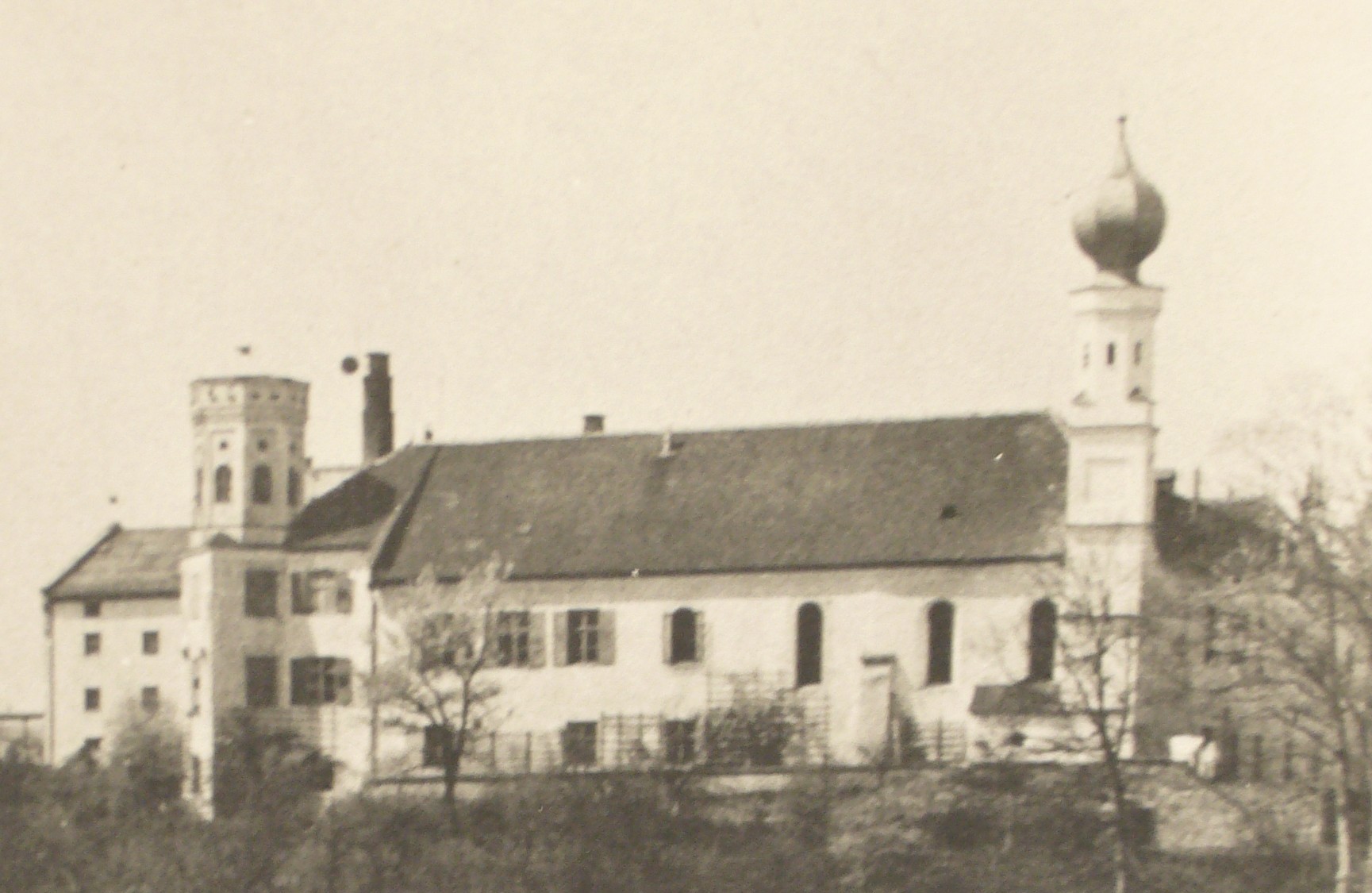 Jettenbacher Advent:  Christkind, Santa Caus und La Befana