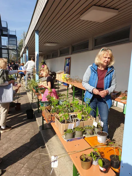 csm_20260418_Fruehlingsmarkt_Pflanzenboerse1_04229df6dc (1).jpg