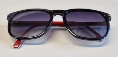 Fundsache - Sonnenbrille ohne Sehstärke von 