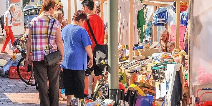 Flohmarkt auf dem WOHA-Parkplatz