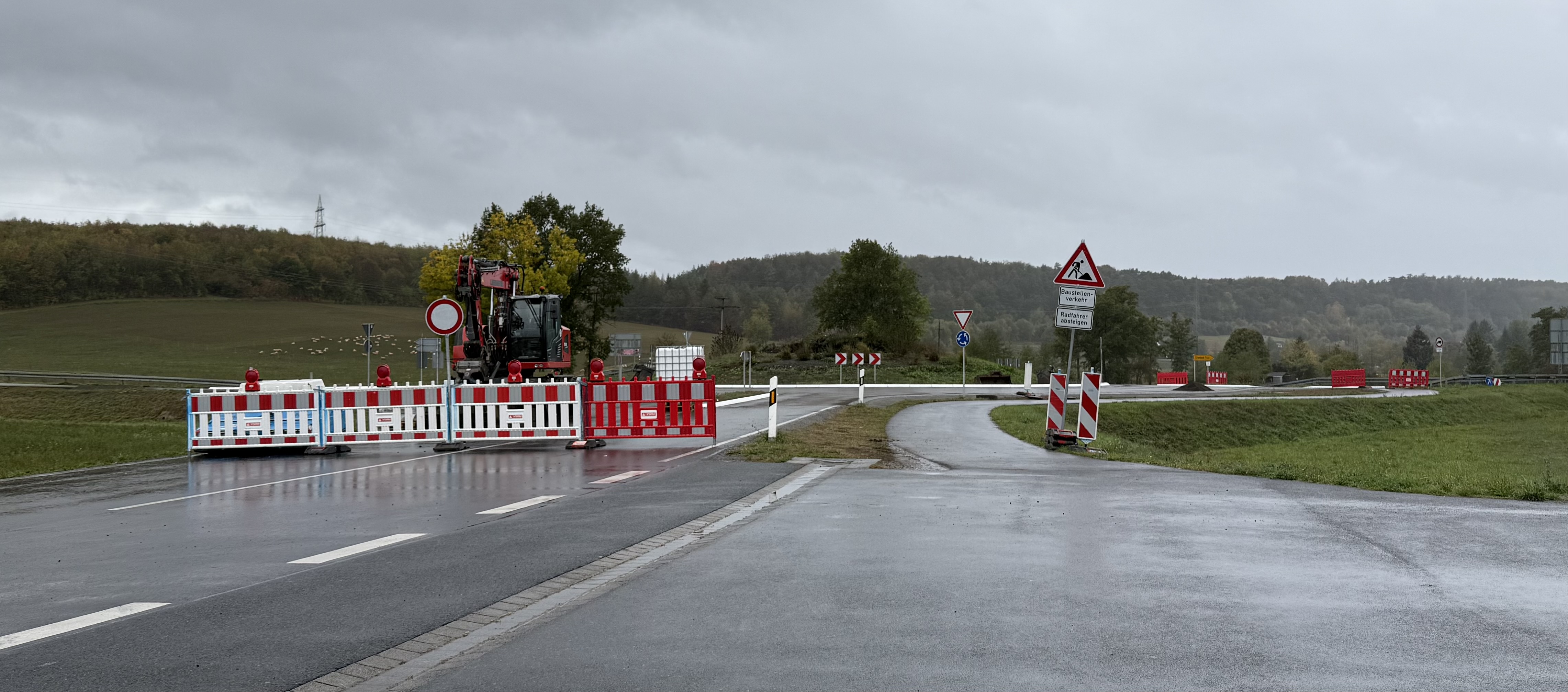 Baustelle  B8, Erlenbach / Marktheidenfeld, letzter Bauabschnitt Kreisverkehr östlich von Erlenbach – Fertigstellung der Arbeiten und Verkehrsfreigabe