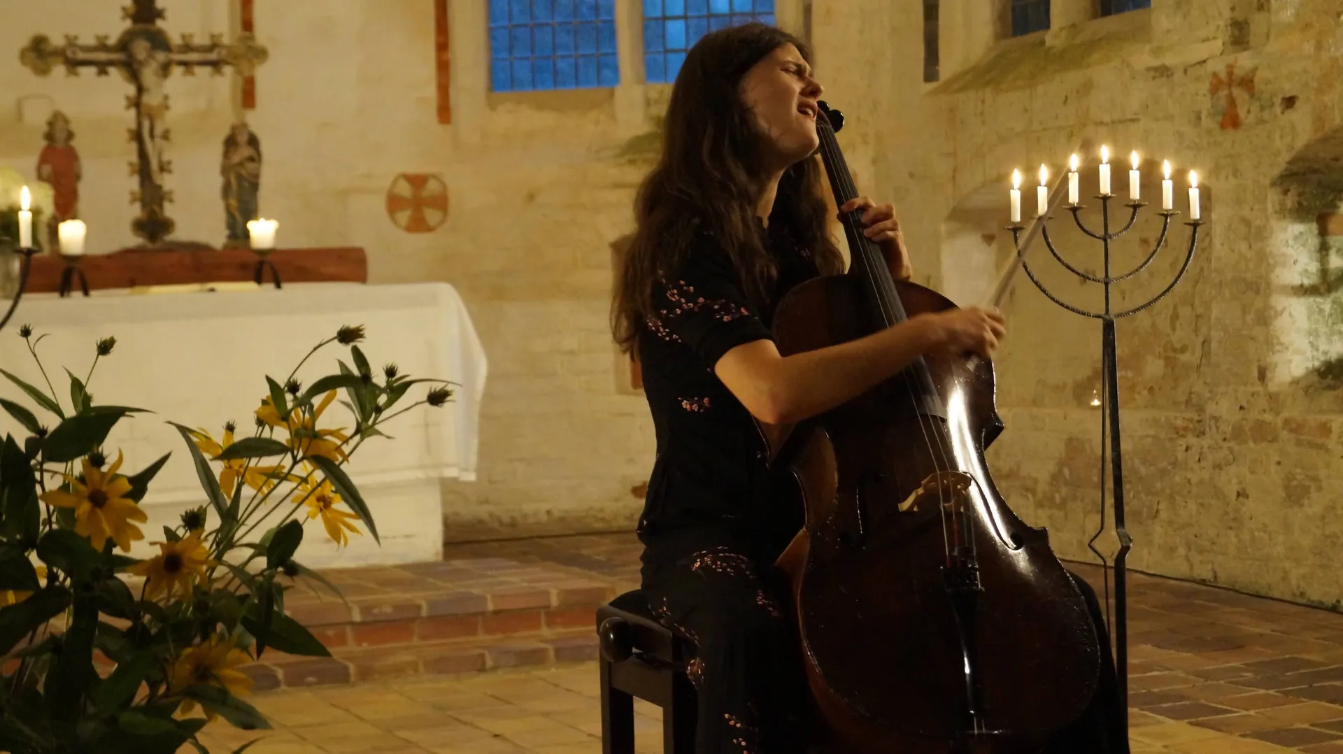 Rezital  für Violoncello: Emilia Viktoria Lomakova