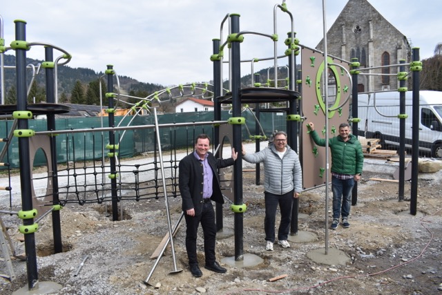 Schul- und Kirchenumfeld Edentetten Fortschritt