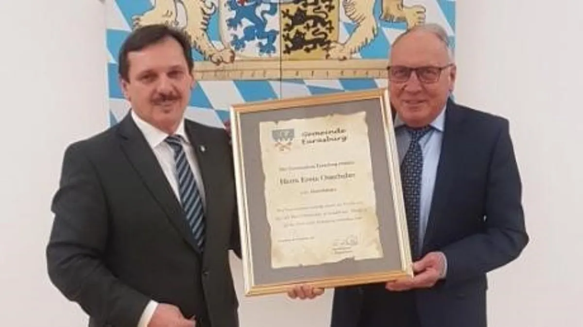 Eurasburg hat einen neuen Ehrenbürger