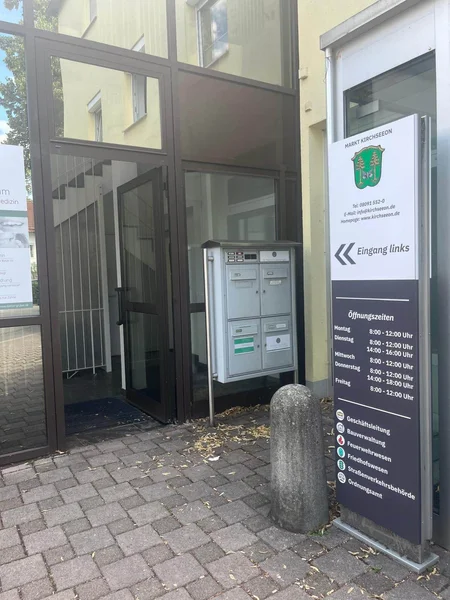 Renovierung im Rathaus: Vorübergehende Verlagerung einzelner Fachbereiche