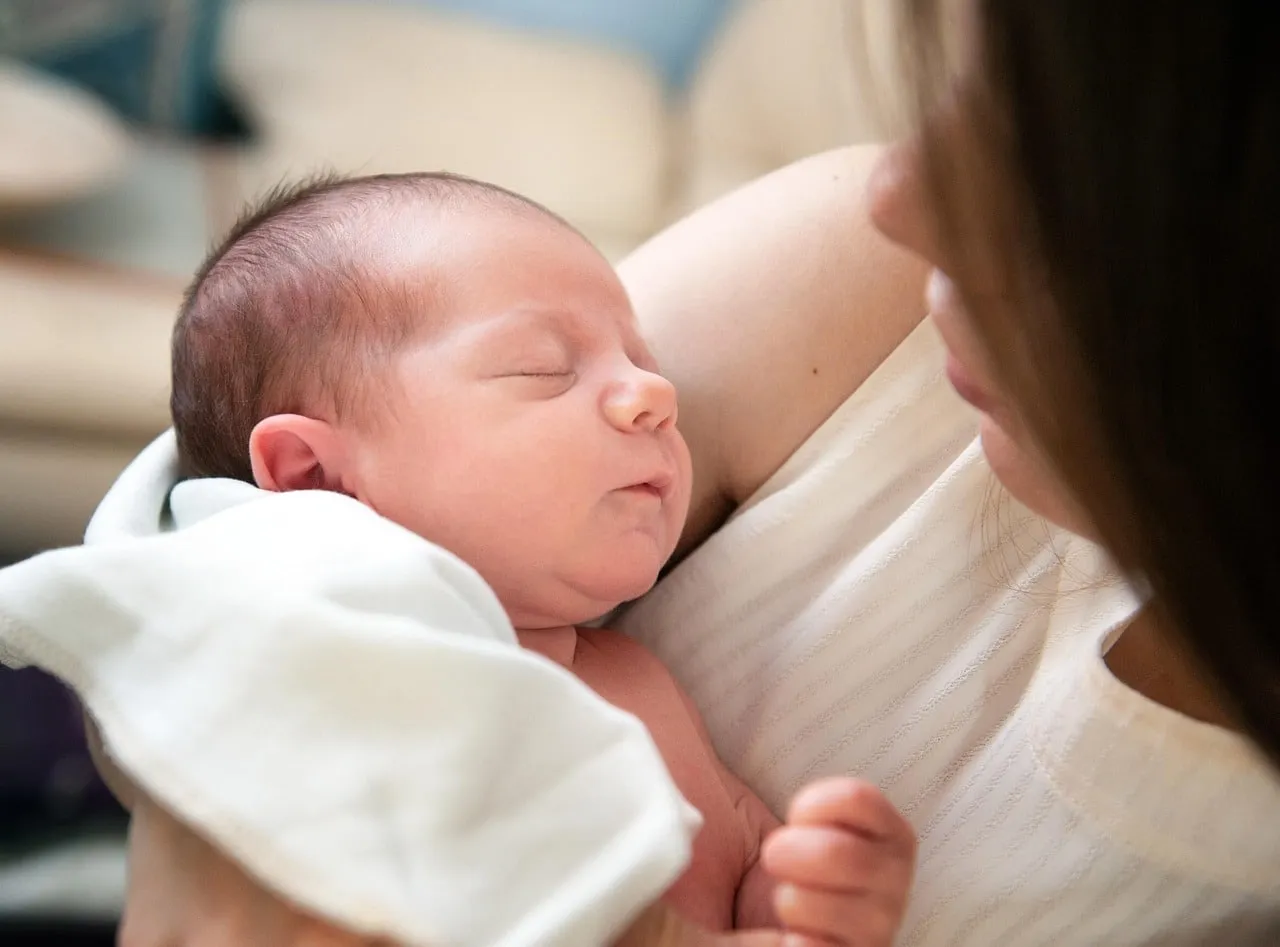 Digitale Veranstaltung „Leben mit Baby - Gemeinsam wachsen - Eltern sein, Paar bleiben“