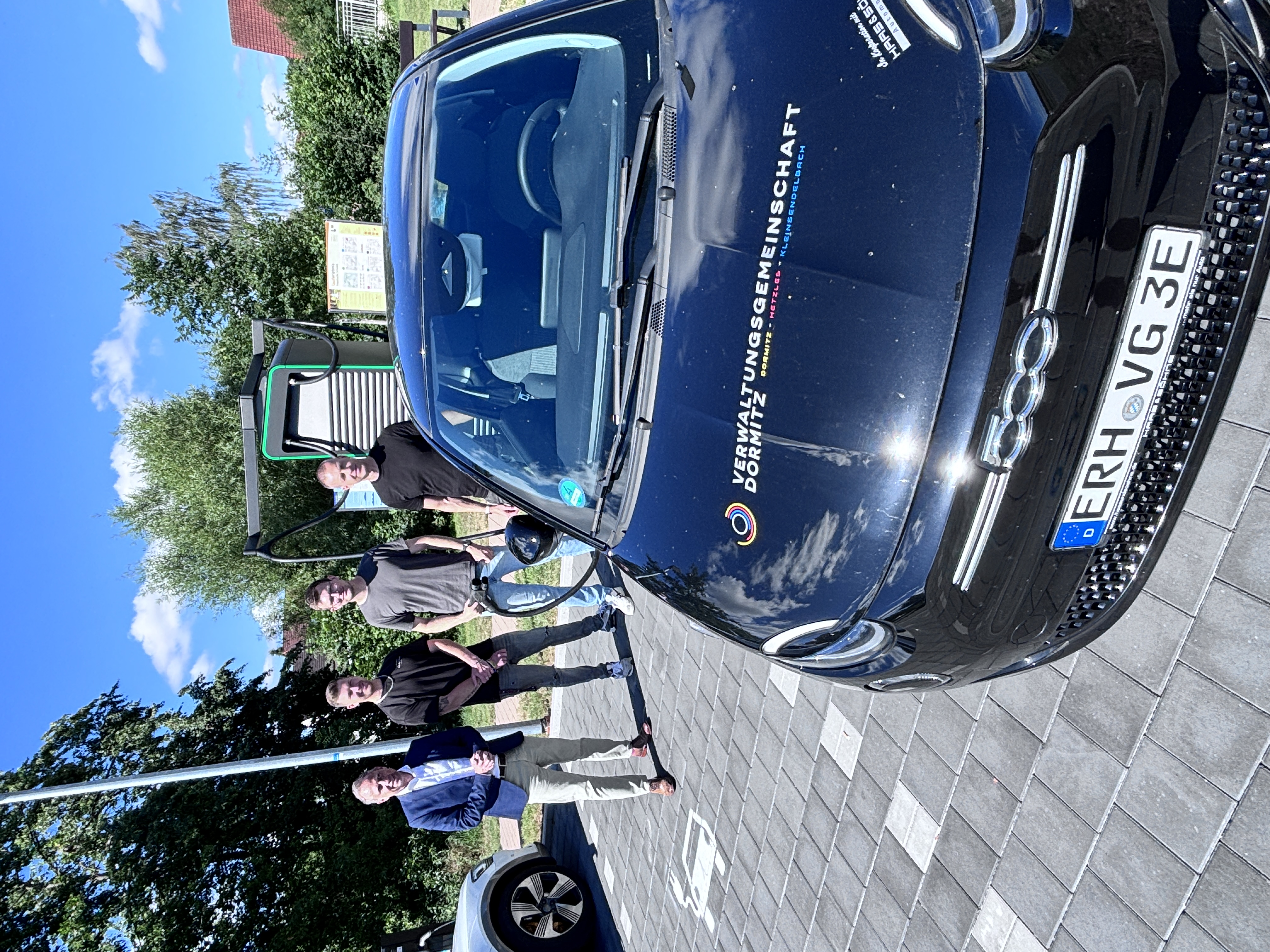 Neue Ladestationen offiziell in Betrieb genommen