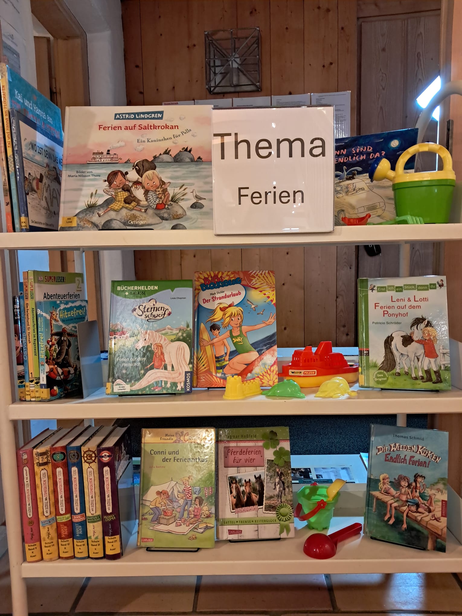 Neues Themenregal im August
