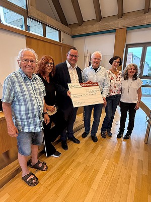 1000 Euro für den Sozialfonds des Marktes Hirschaid