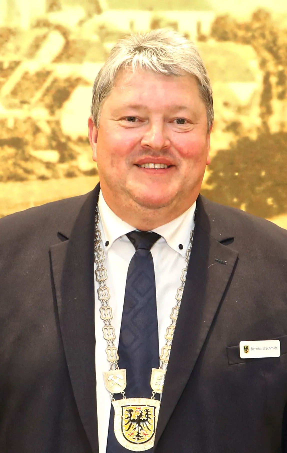 BERNHARD SCHMIDT