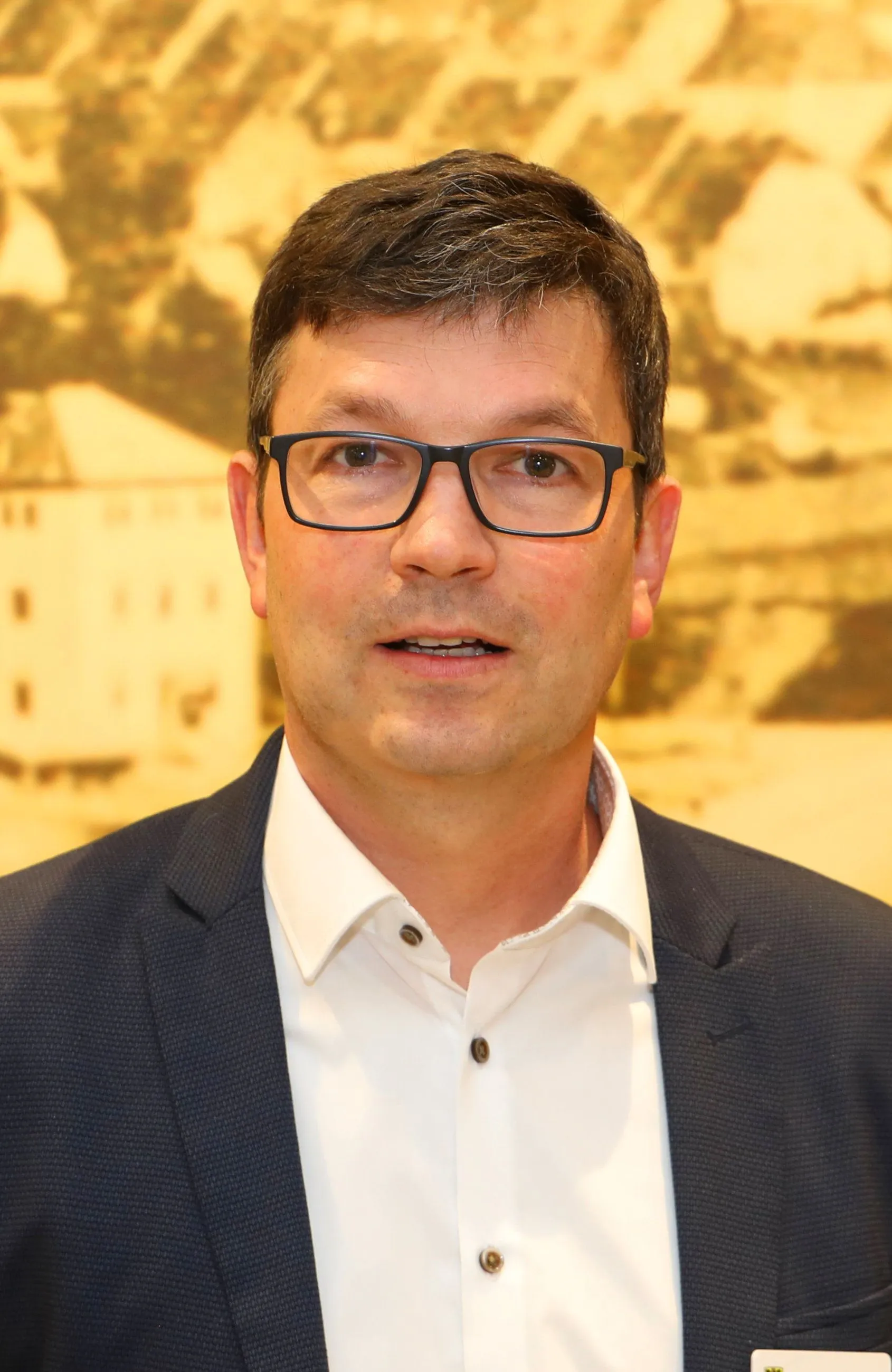 DOMINIK VOLLATH