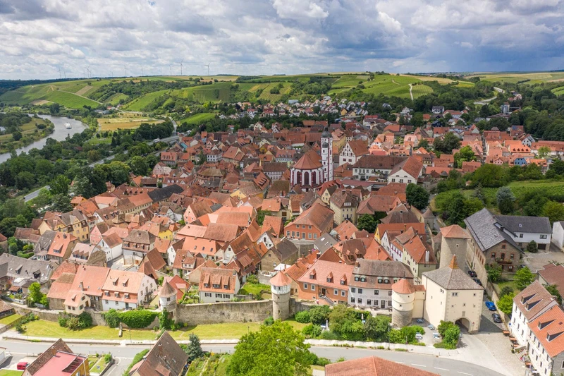 Wärme für Dettelbach | Stadtwerke Dettelbach und LKW Kitzingen gründen gemeinsame Wärmegesellschaft