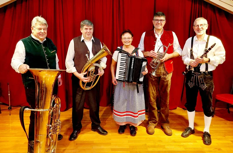 Musik, Gesang und humorvolle Geschichten