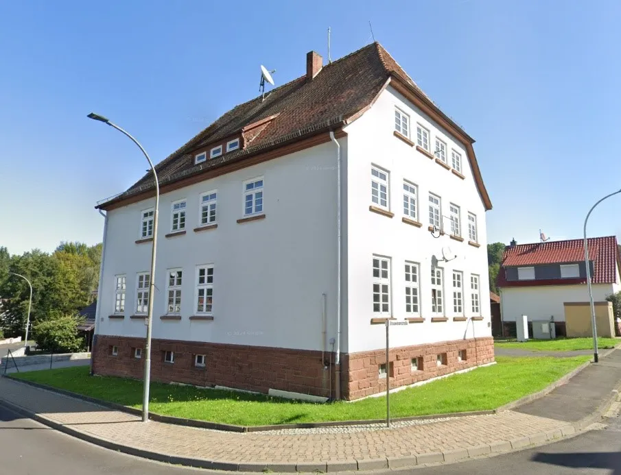 Gemeinde Gründau startet Konzeptausschreibung zum Verkauf der Alten Dorfschule von Breitenborn