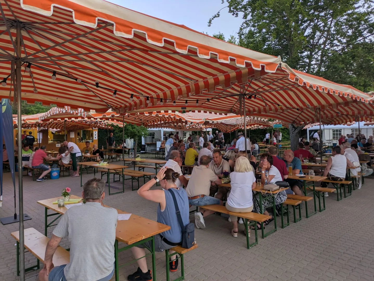Schützenfest „Zielen, feiern, zusammenhalten – 900 Jahre, ein Volltreffer!“