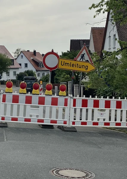 Hinweis zur Sperrung des Lenzenbühlwegs
