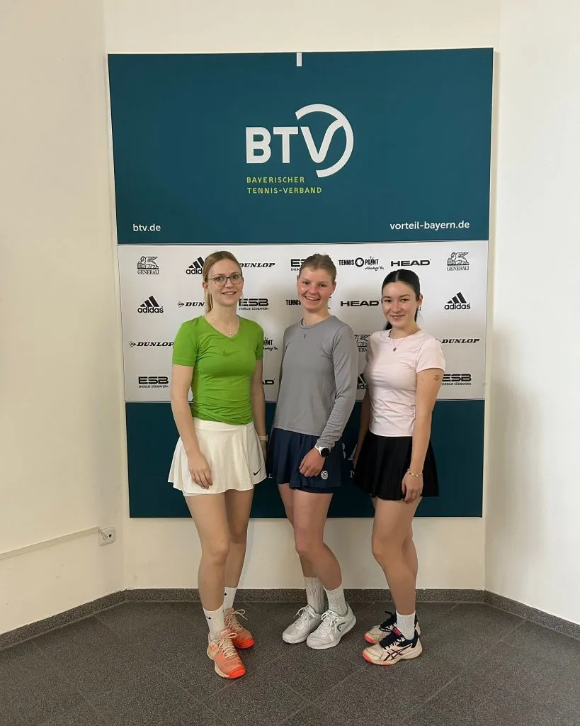 Wir gratulieren Lena, Nati und Anna zur bestandenen Trainerprüfung