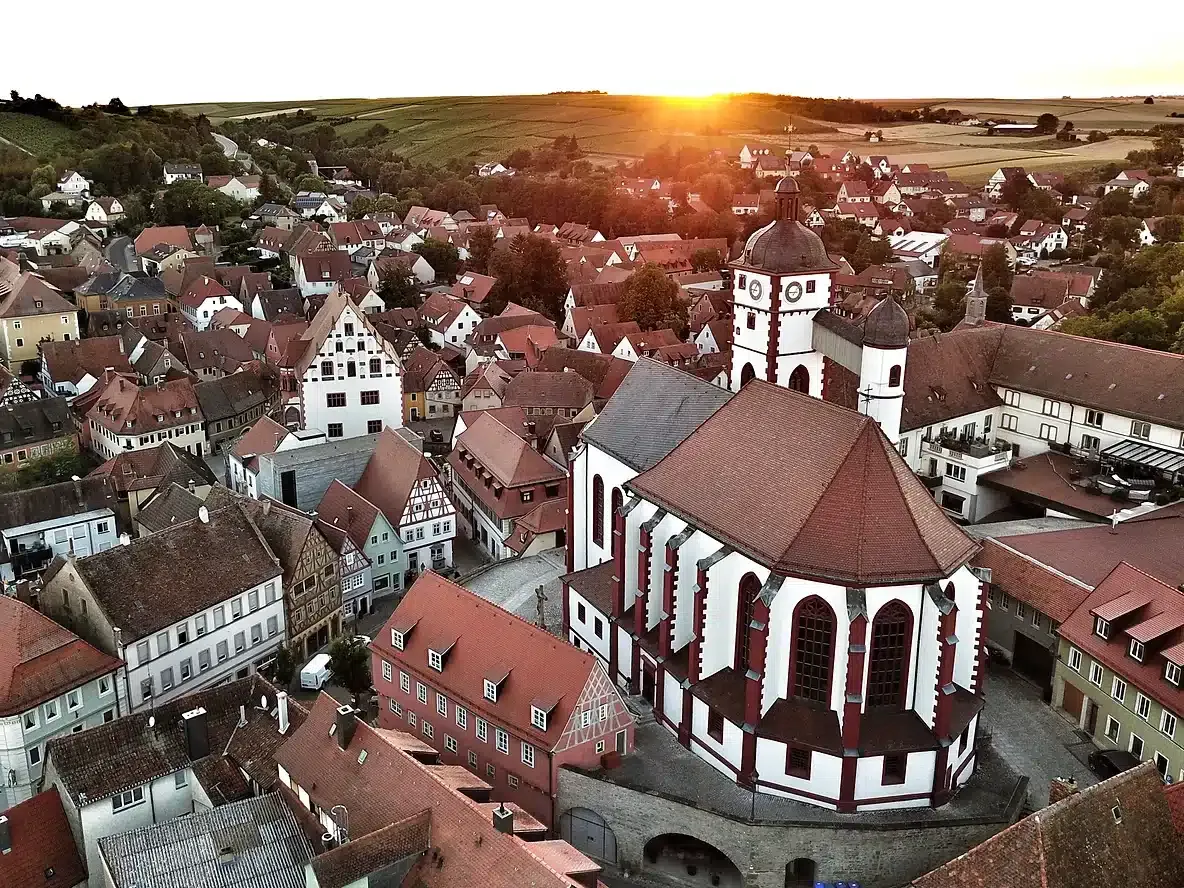 kirchweih-zu-gast-beim-winzer.webp