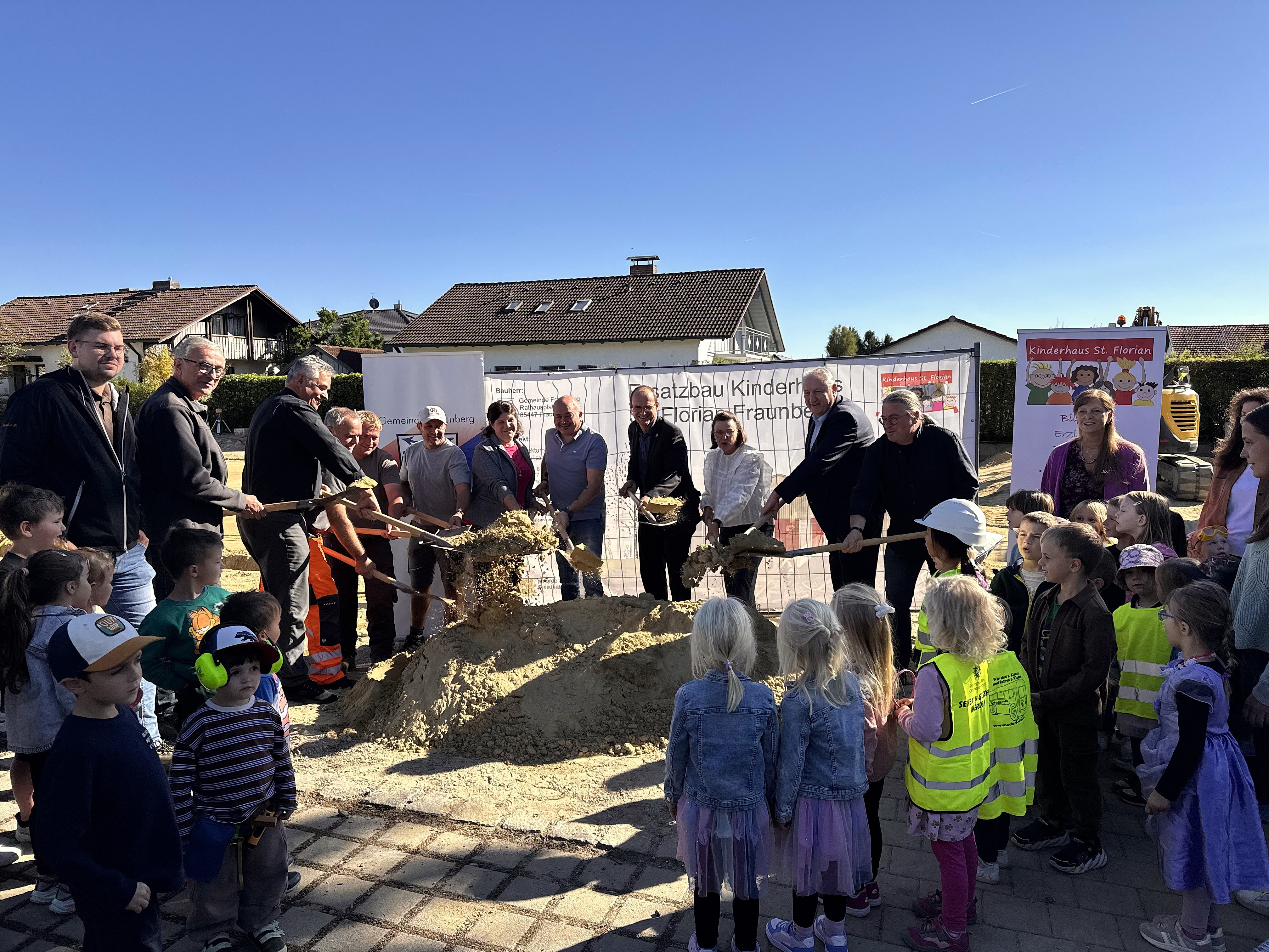 Spatenstich für den Ersatzbau des Kinderhauses St. Florian