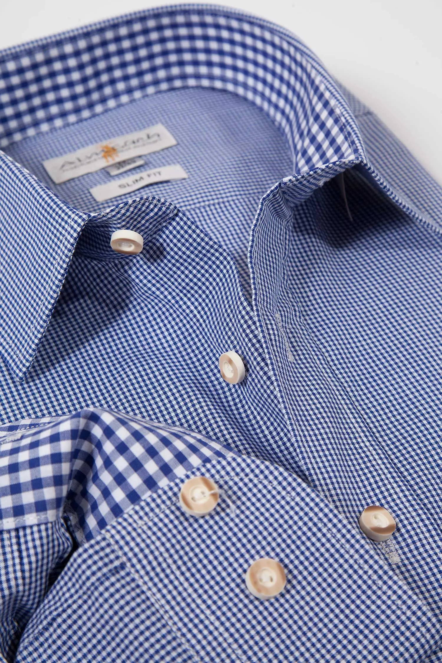 Slimfit Trachtenhemd in kleinen blauen Karos Detail