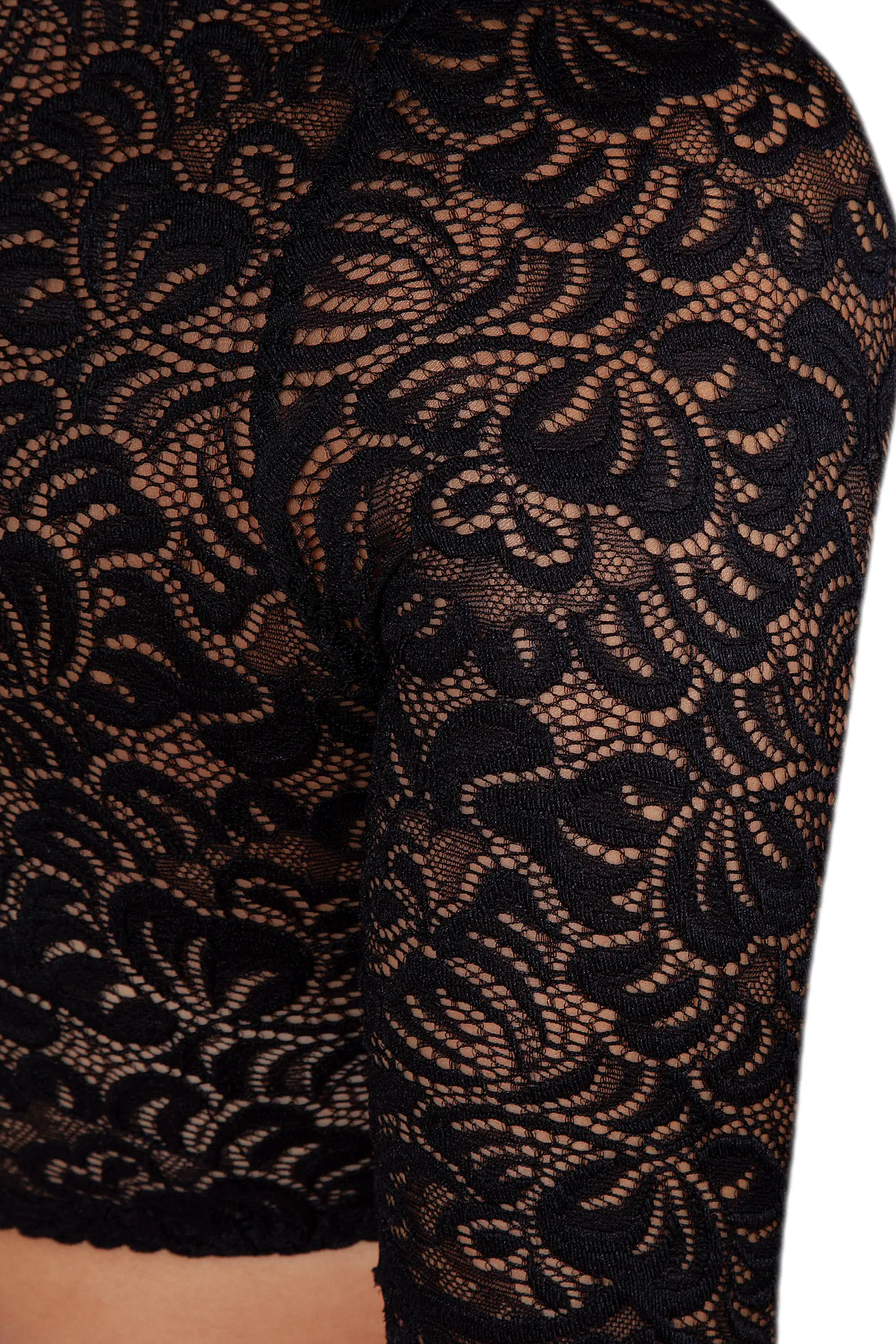 Dirndlbluse in schwarz mit Spitze - Detail Arm