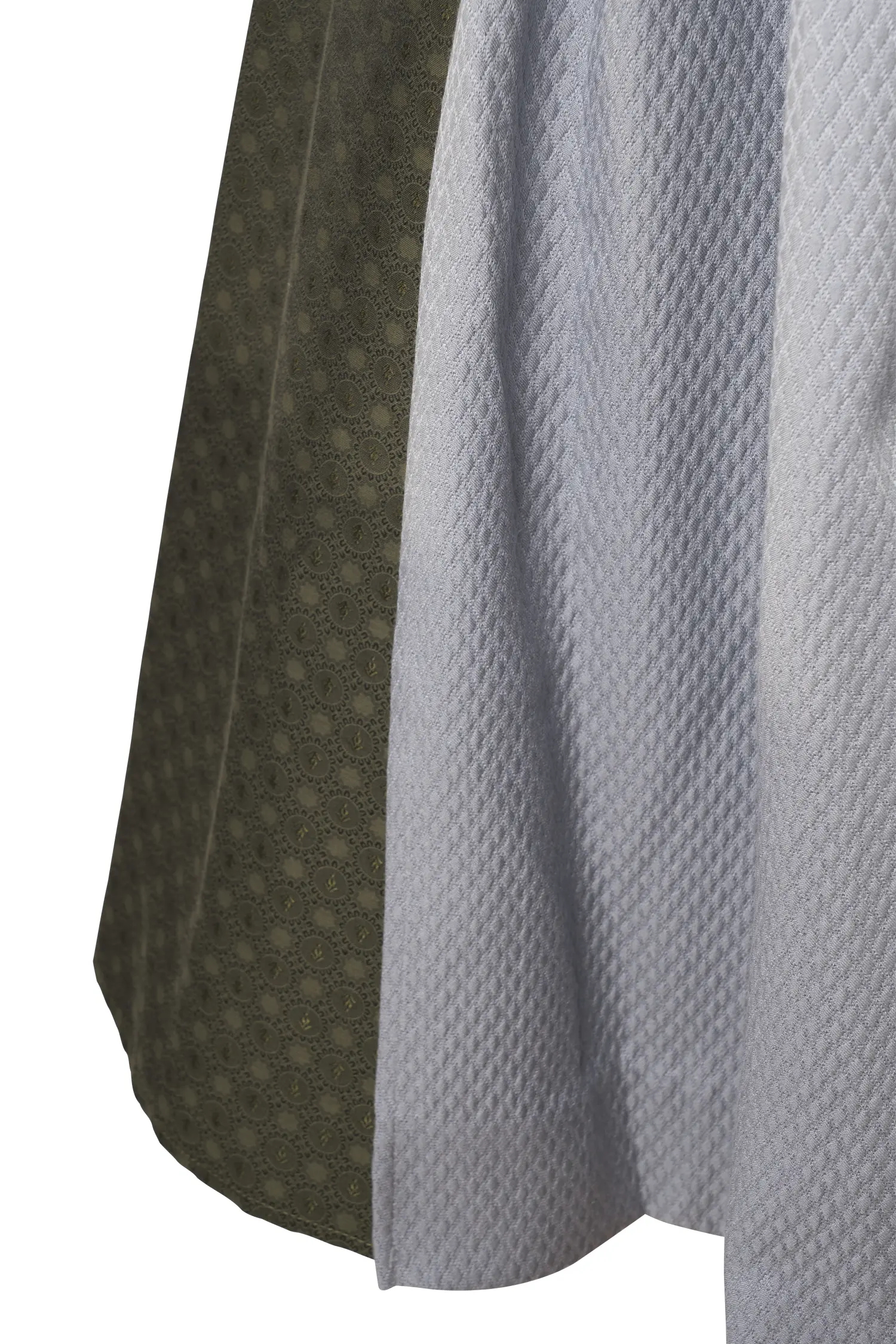 3099-0314-br7-23-08-2302595 Sportalm Dirndl in braun / oliv mit hellblauer Schürze - Detail Rock