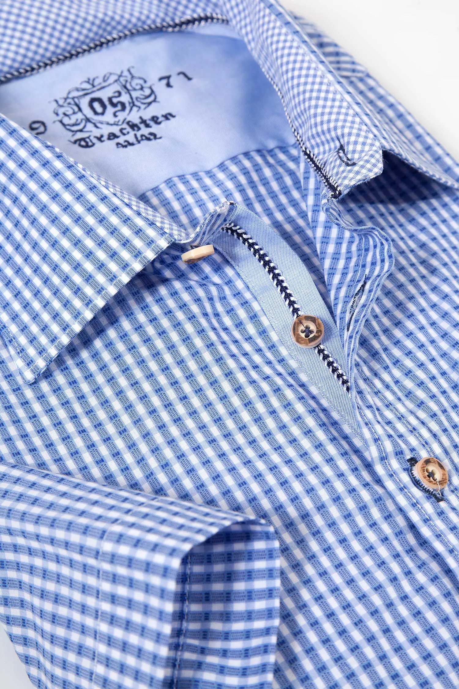 Trachtenhemd modern in blau mit kurzen Armen Arm