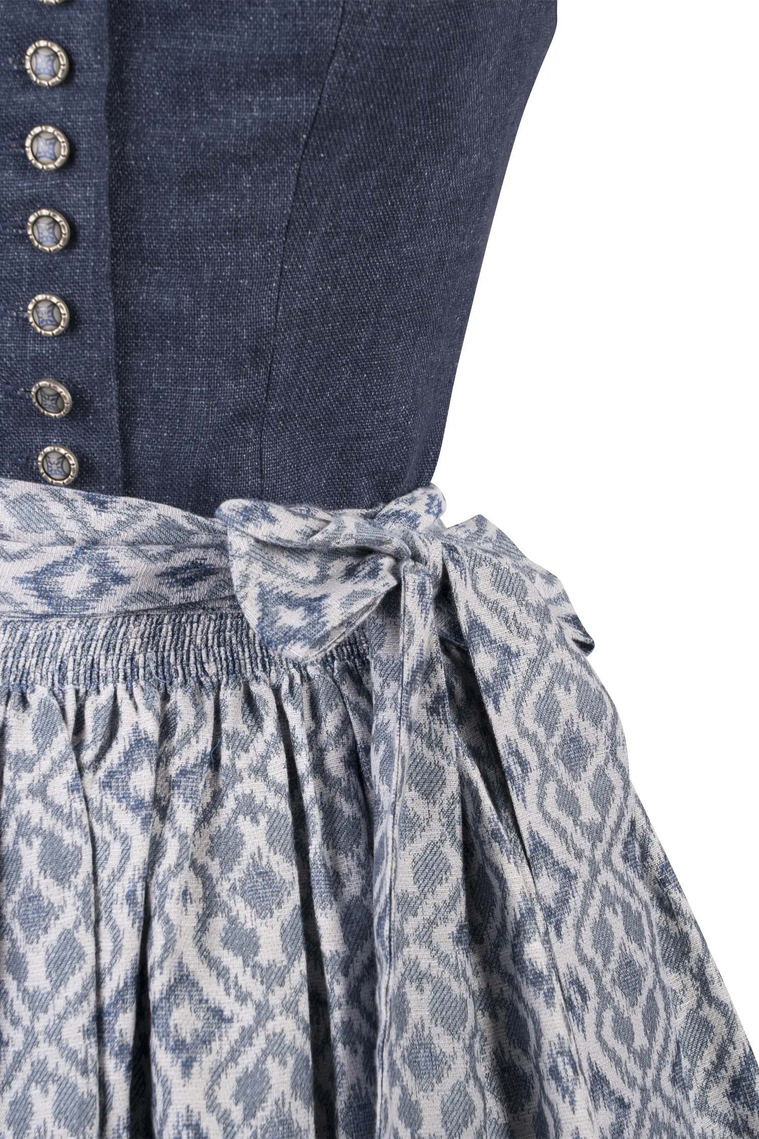 3045-1218-bl8-24-04-1804803 Dirndl Pillersee in Dunkelblau Detail Mieder