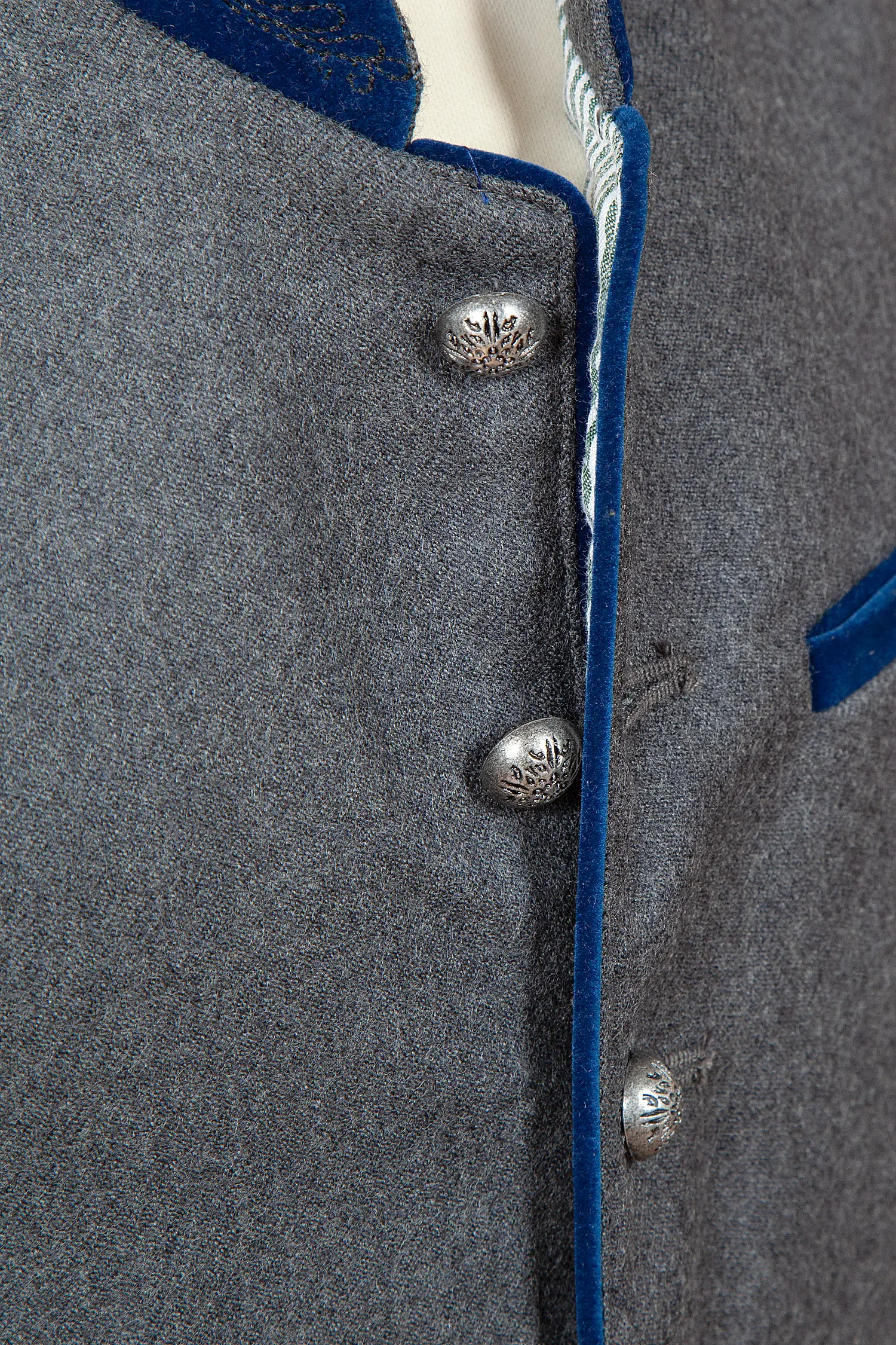 Kinder Trachtenweste in grau und blau - Detail Knöpfe