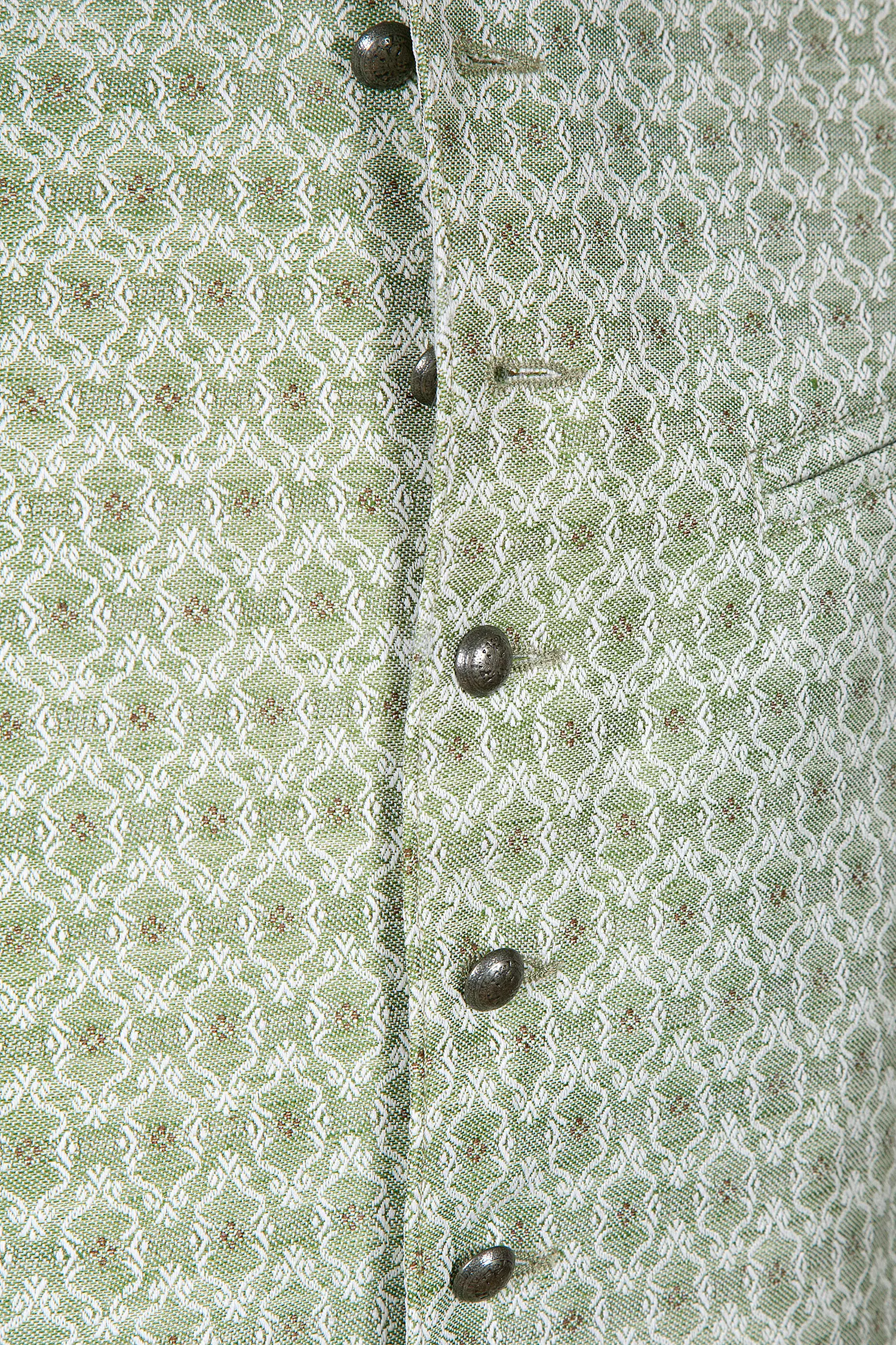 1345-0176-gn2-22-06d-0565 Trachtenweste Bert in hellem grün Detail