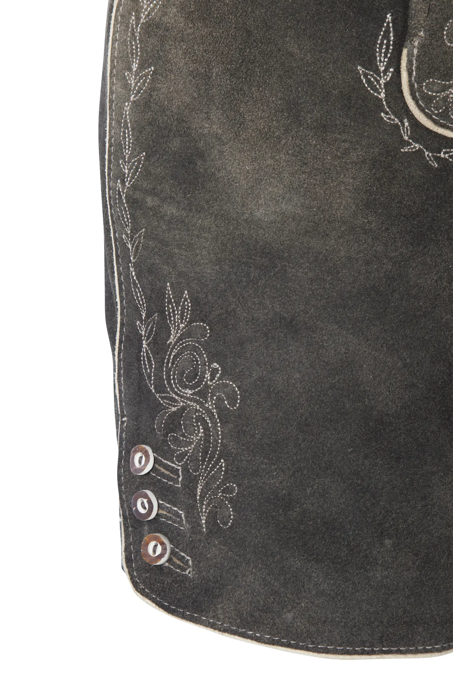 2611-1133-4NA-23-06-b0525 Kurze Lederhose Bonita in dunkelbraun für Damen - Detail Bein