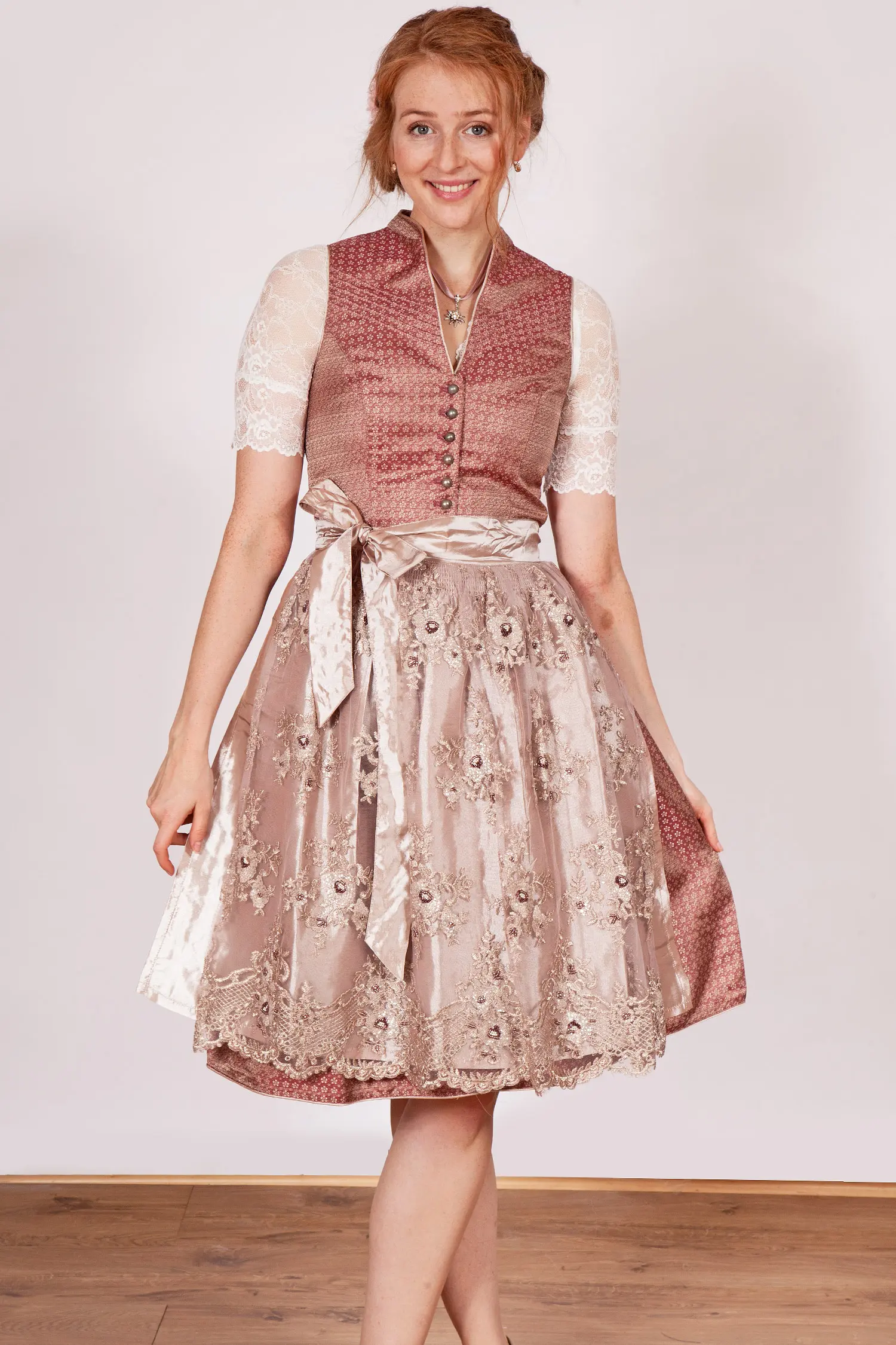 Midi Dirndl in rosenholz mit Spitzenschürze Model