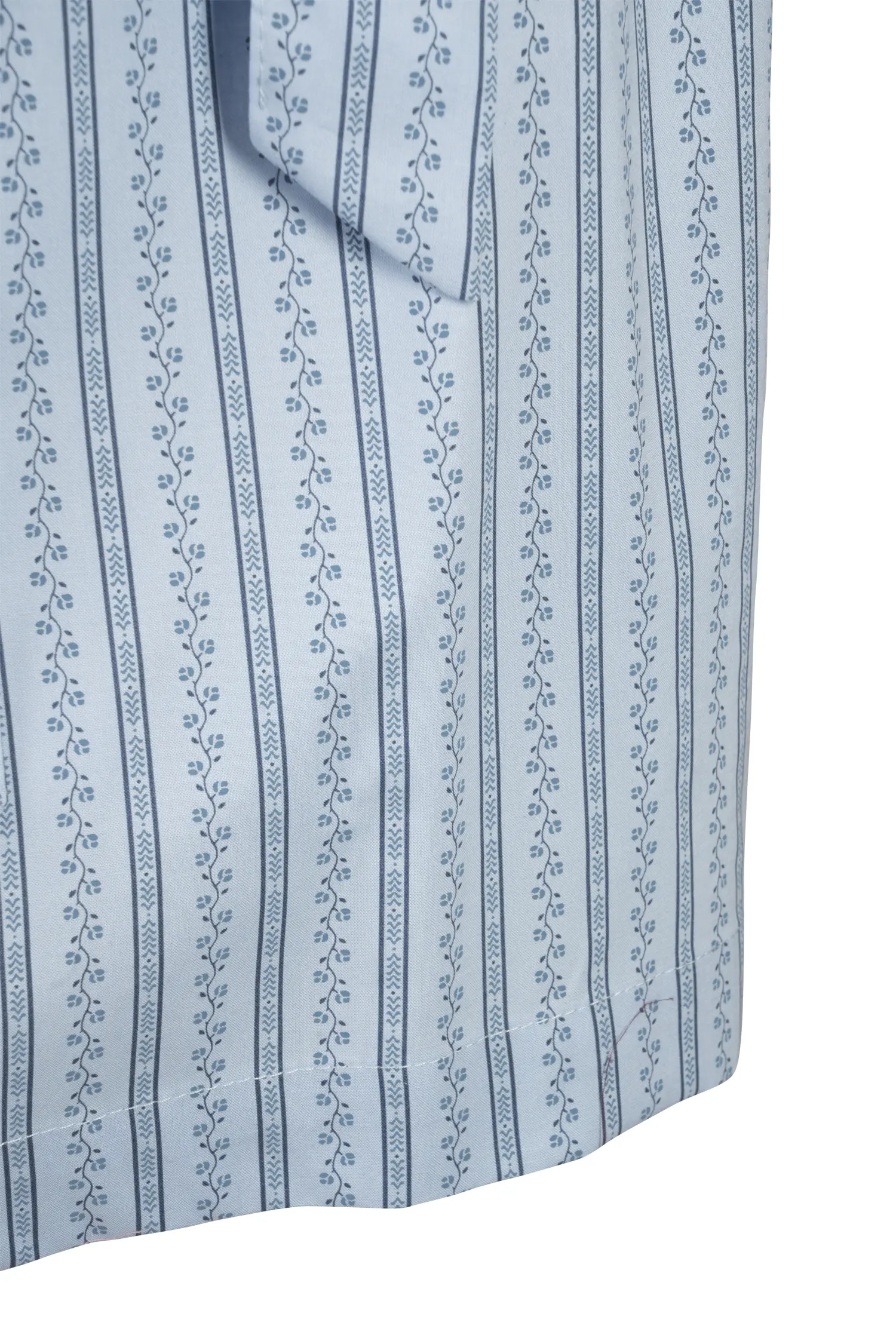 3137-0067-bl4-24-01-1103845 Dirndlschürze in blau 70 cm - Detail